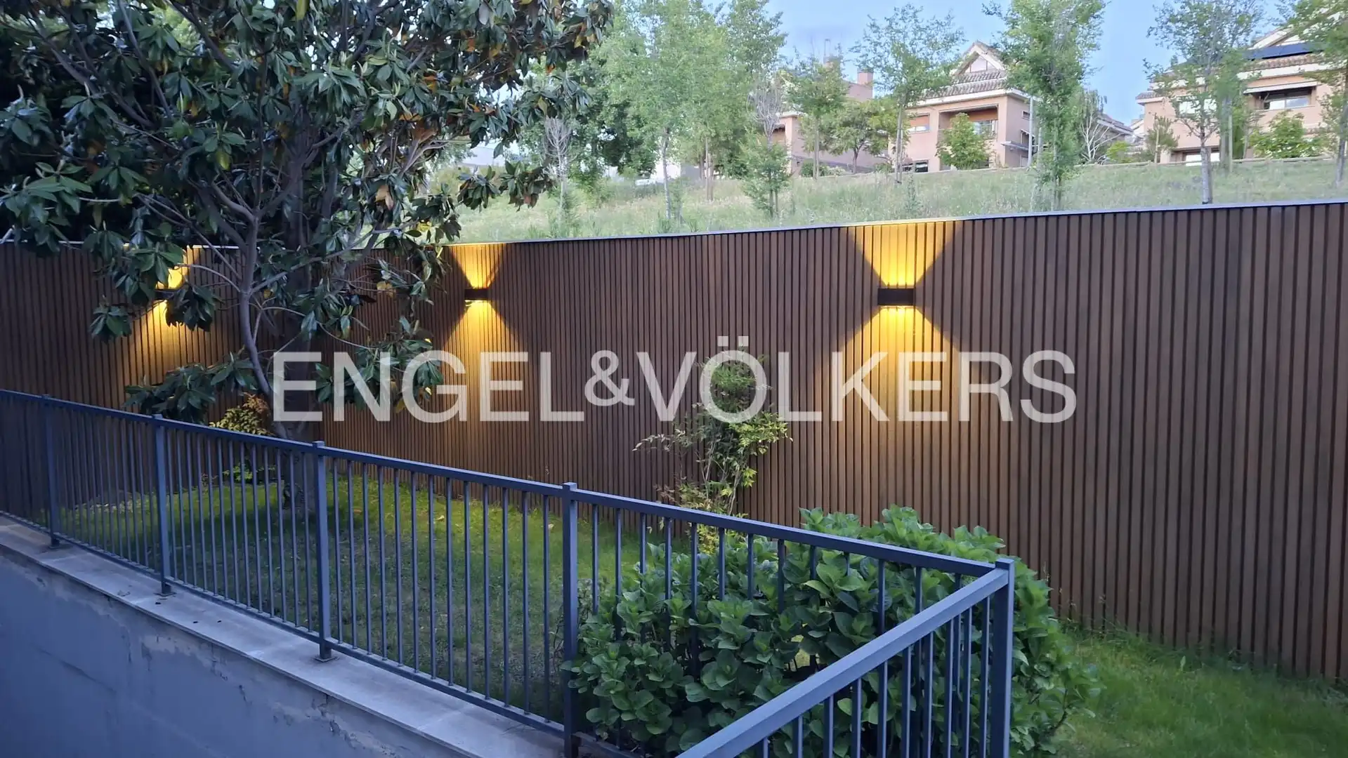 Terraza de Casa adosada en venta en Las Rozas de Madrid con Aire acondicionado, Calefacción y Jardín privado