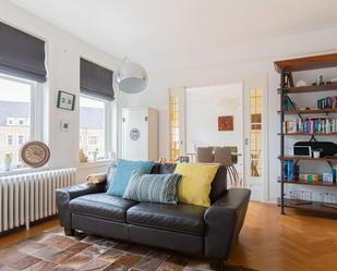 Sala d'estar de Apartament de lloguer en  Valencia Capital amb Moblat i Es permeten mascotes