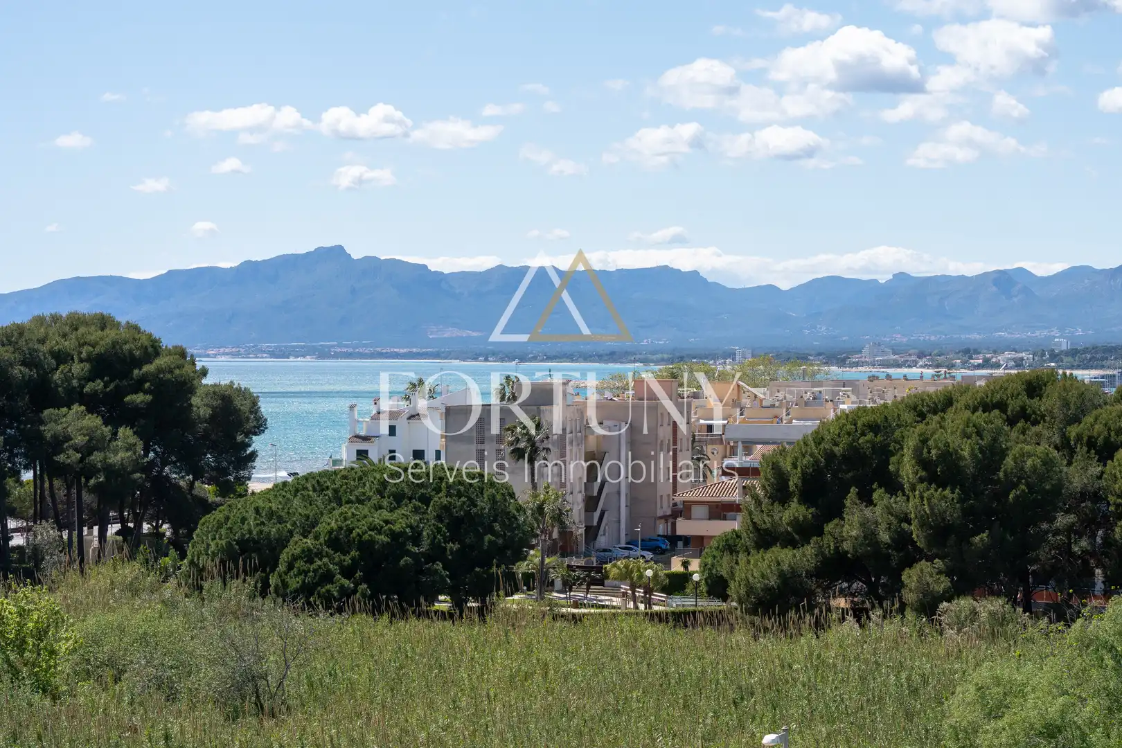 Dachboden zum Verkauf in Cambrils mit Klimaanlage, Abstellraum und Schwimmbad