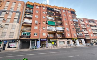 Vista exterior de Pis en venda en Ciudad Real Capital amb Calefacció i Terrassa