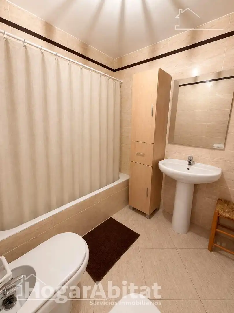 Badezimmer von Wohnung zum Verkauf in Benissa mit Abstellraum und Balkon