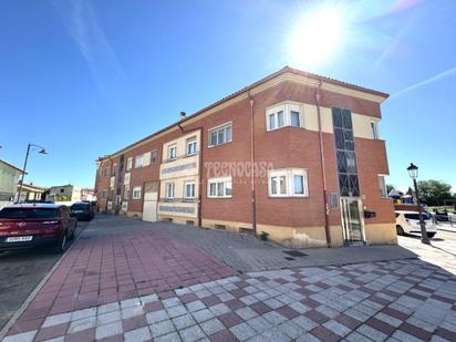 Exterior view of Flat for sale in Santovenia de Pisuerga  with Air Conditioner, Heating and Parquet flooring