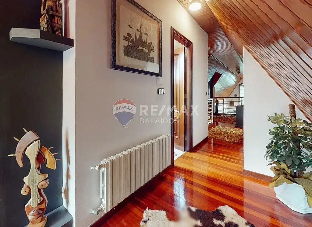 Casa o chalet en venta en Vigo  con Calefacción, Jardín privado y Parquet
