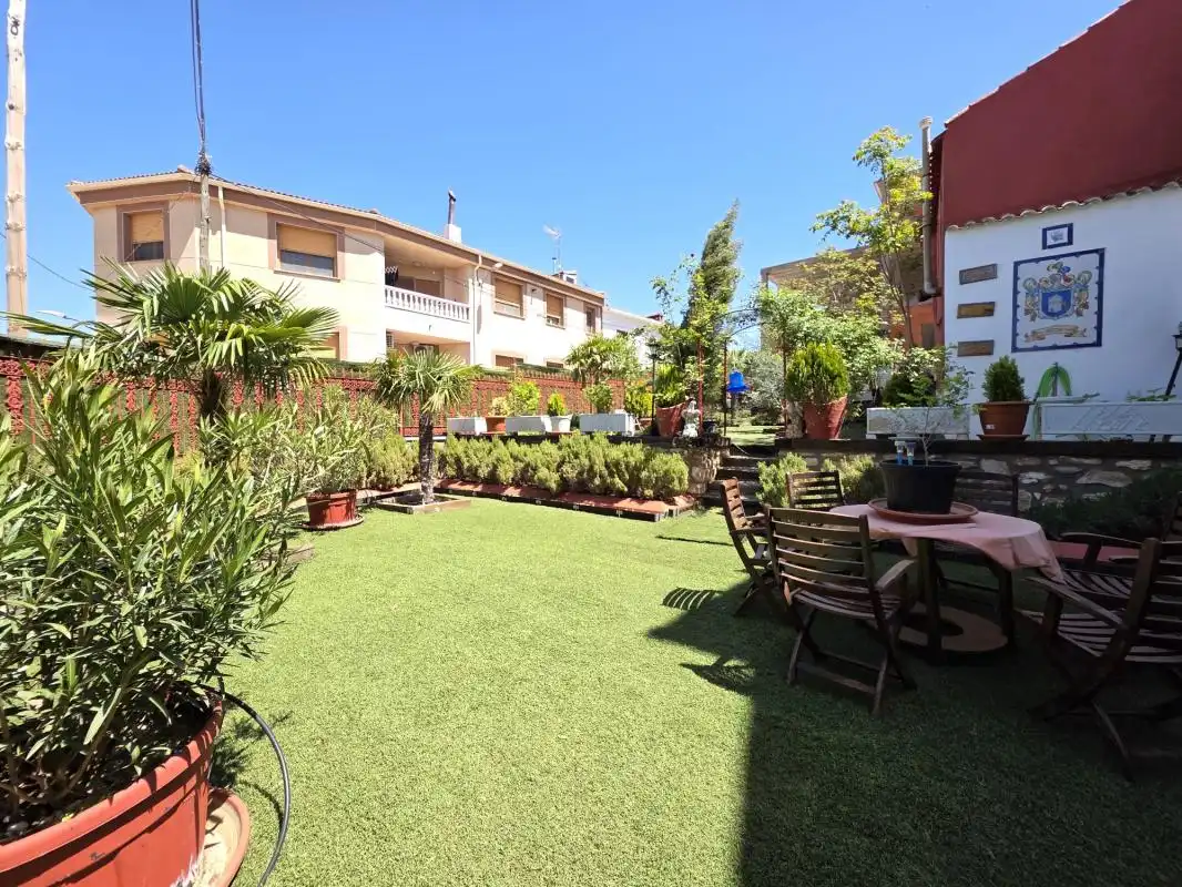 Jardín de Finca rústica en venta en Robledo con Calefacción, Jardín privado y Terraza