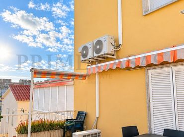 Villa avec balcon à vendre à Arguineguín