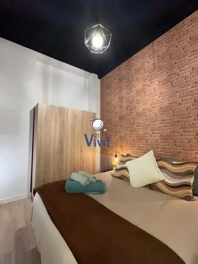 Bedroom of Apartments for sale in Sevilla