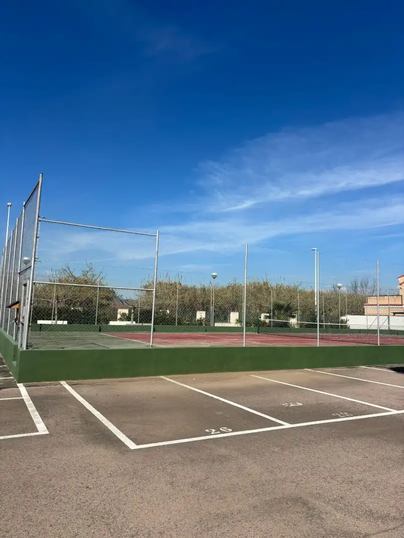 Vista exterior de Pis en venda en Sagunto / Sagunt amb Aire condicionat, Jardí privat i Terrassa