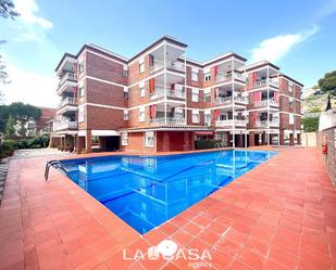 Swimming pool of Flat for sale in Castelldefels  with Air Conditioner, Swimming Pool and Balcony