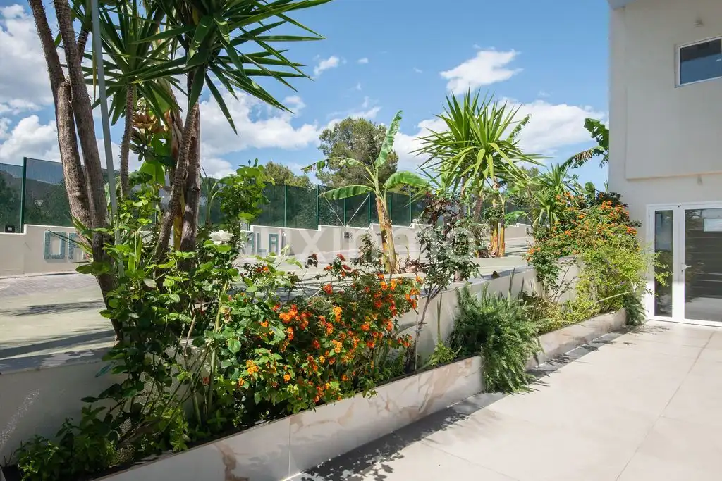 Terrasse von Wohnung zum Verkauf in Finestrat mit Klimaanlage, Privatgarten und Terrasse
