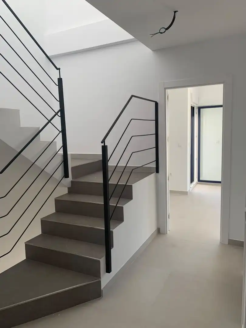 Terraced house with balcony for sale in Barrio BARRIO CANELA, imagen 4