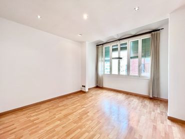 Piso con balcón en venta en Carrer de Mallorca