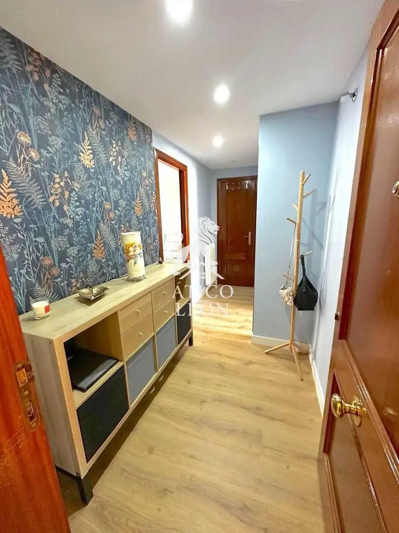 Apartament en venda en León Capital  amb Calefacció, Terrassa i Traster