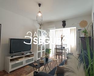 Living room of Flat to rent in Leganés  with Air Conditioner, Heating and Furnished