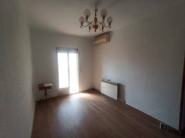 Piso en Venta en Calle Puerto del Pico en Portazgo