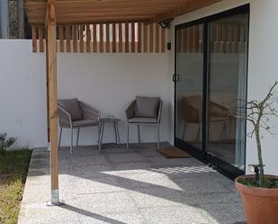 Terrassa de Apartament de lloguer en Pontevedra Capital  amb Calefacció, Moblat i Forn