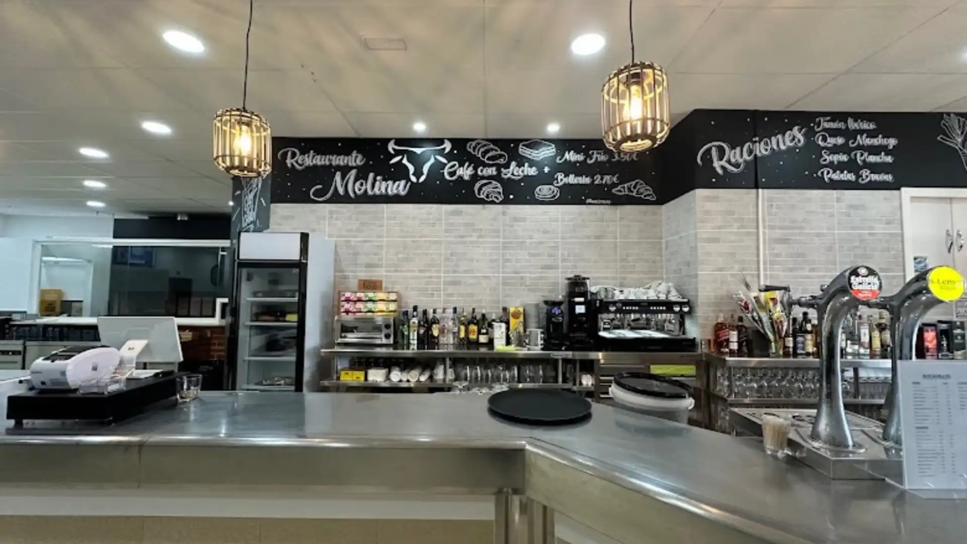 Nave industrial en traspaso en Cambrils con Alarma