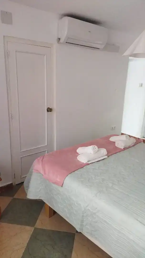 Bedroom of Detached homes for share in Martos  with Air Conditioner and Furnished