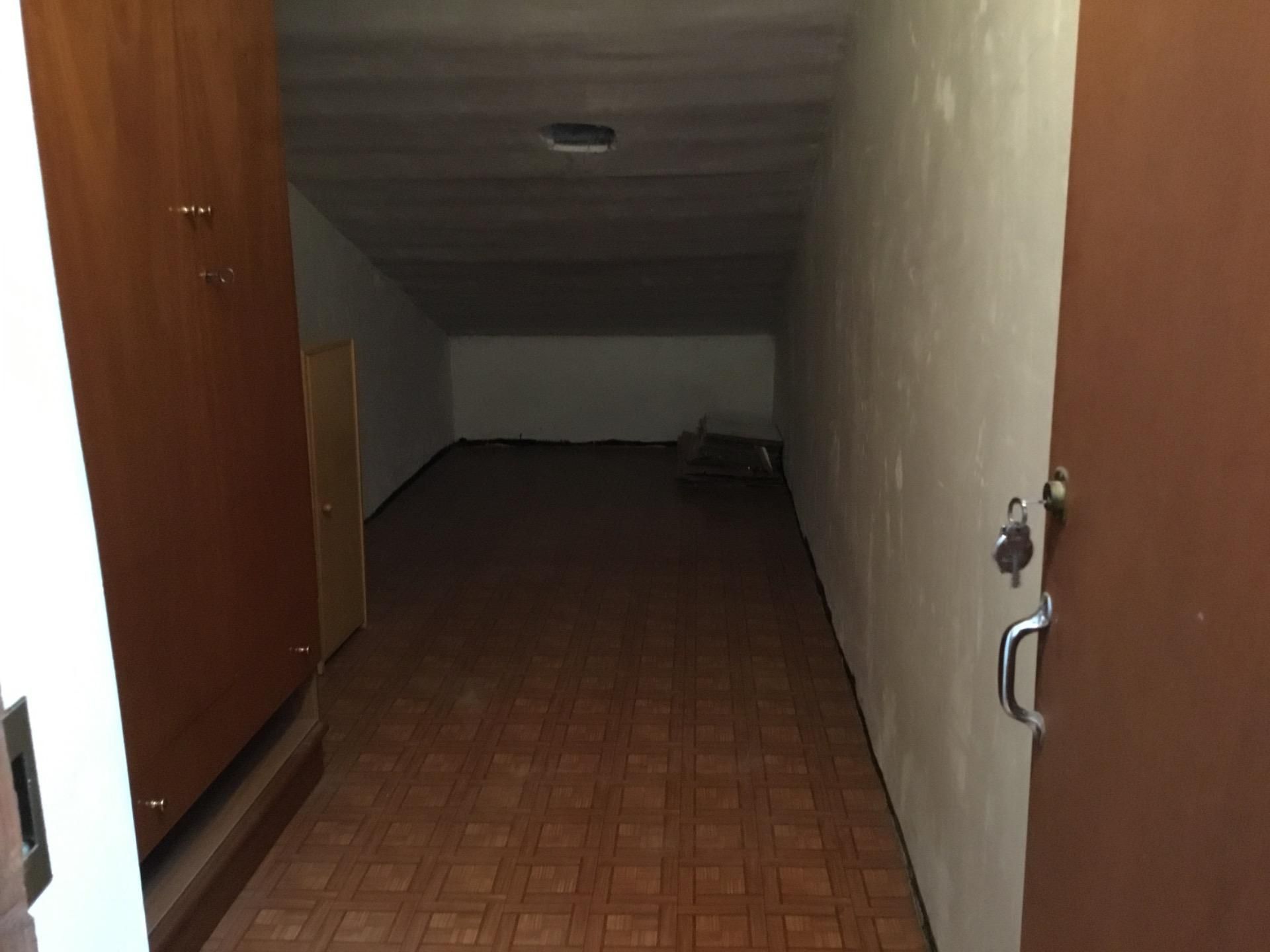 Box room for sale in Galdakao