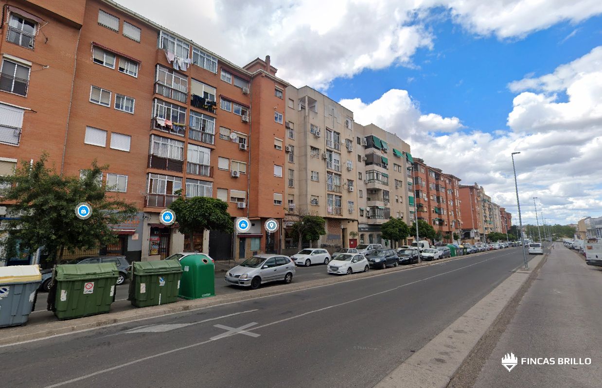 Exterior view of Box room for sale in Cáceres Capital