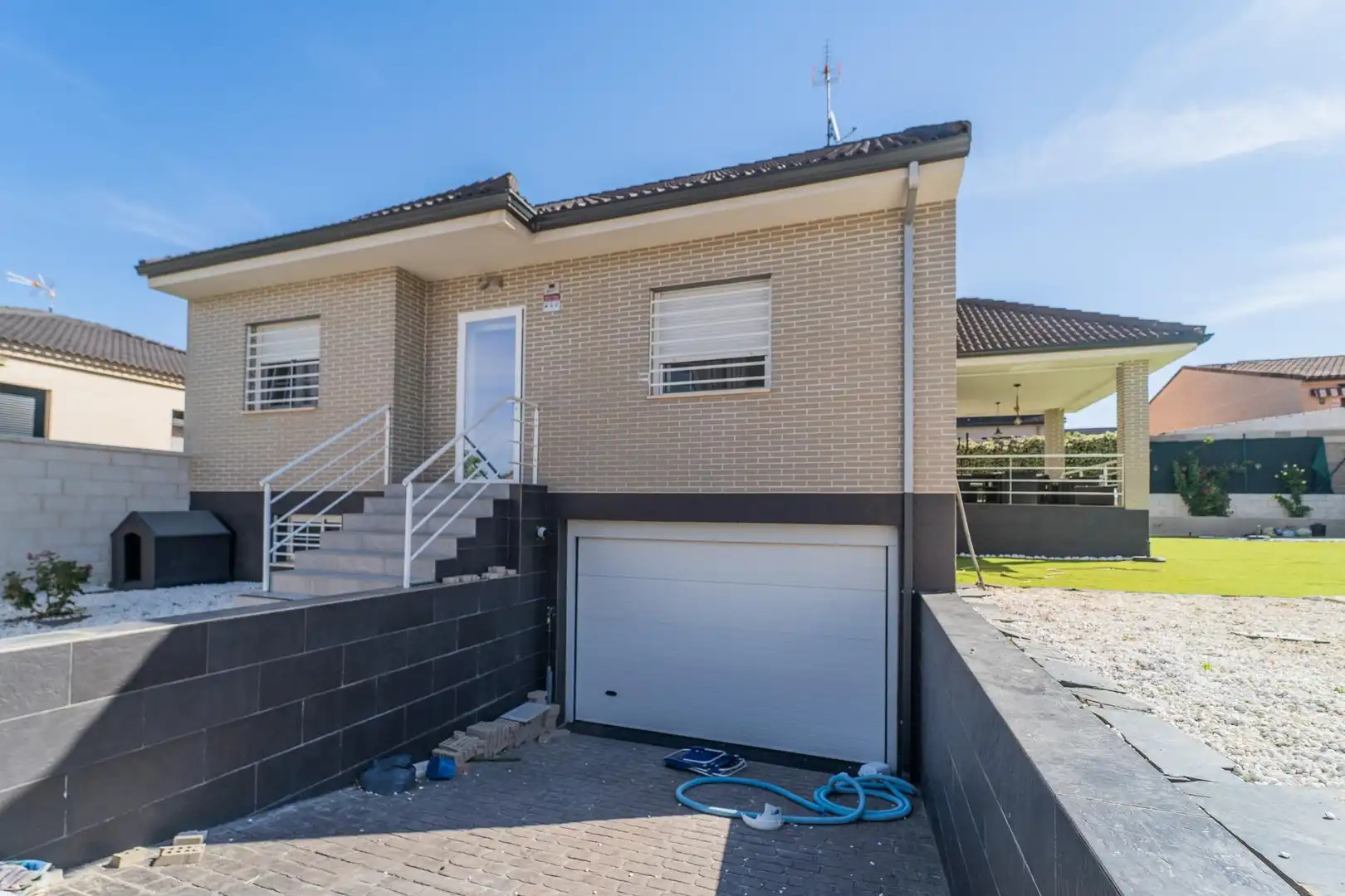 Vista exterior de Casa o chalet en venta en Olías del Rey con Aire acondicionado, Calefacción y Jardín privado