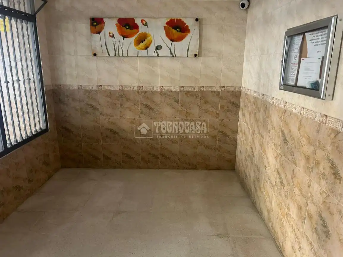 Bathroom of Flat for sale in Sevilla  with Terrace