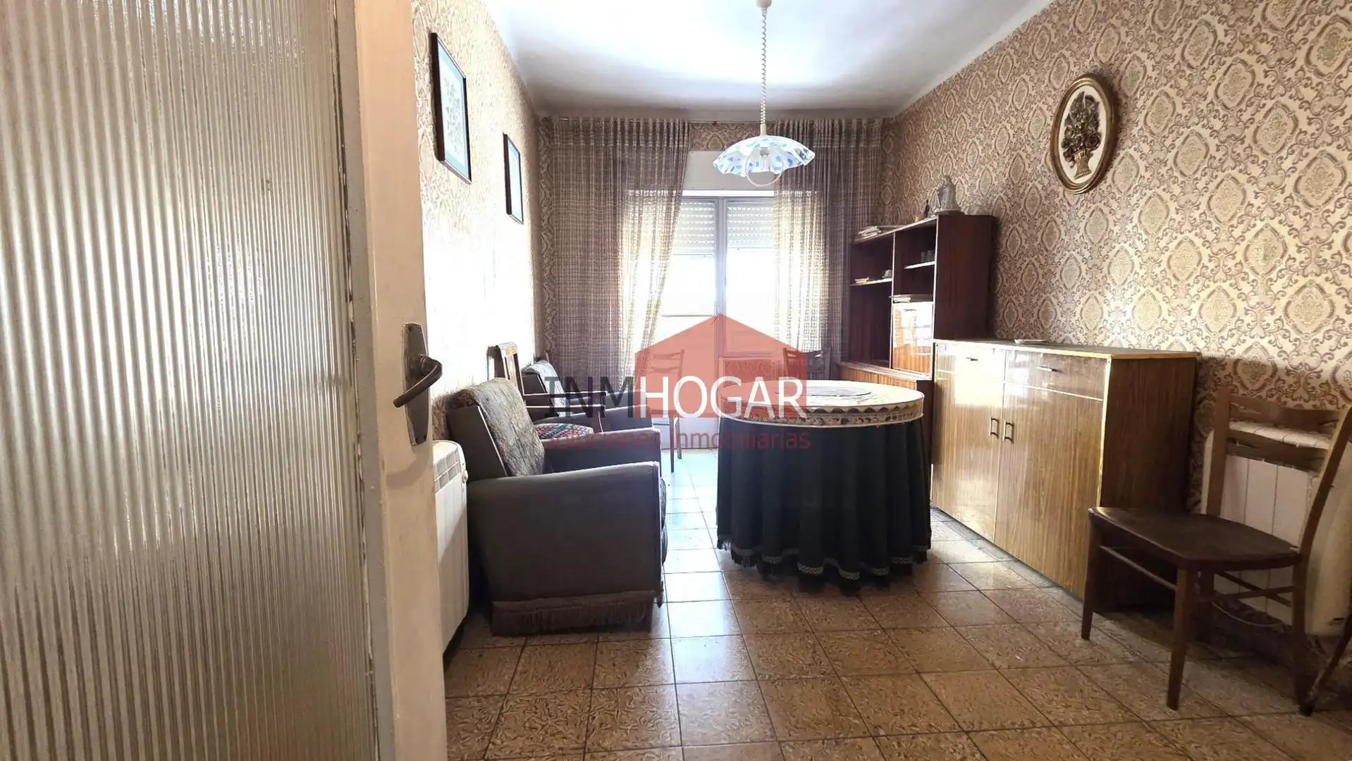 Sala de estar de Piso en venta en Ávila con Calefacción, Amueblado y Balcón