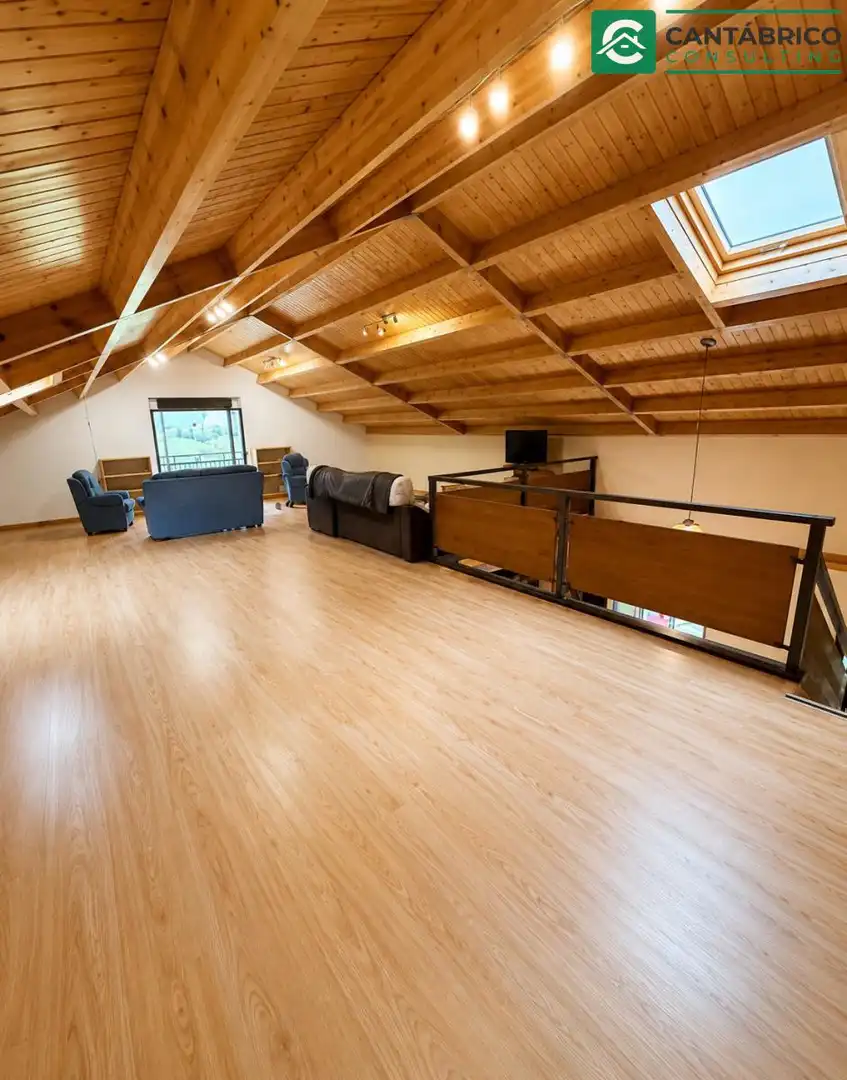 Haus oder Chalet zum Verkauf in Navia mit Heizung, Terrasse und Möbliert