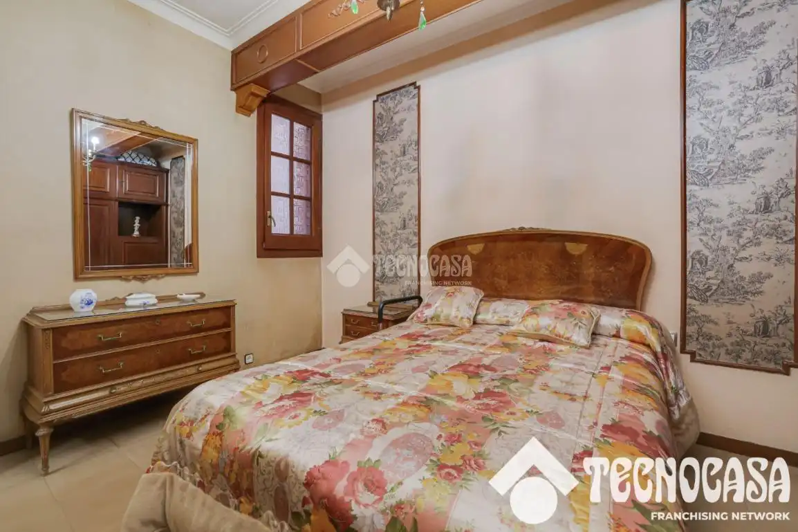 Habitación de Piso en venta en Barcelona con Calefacción y Balcón