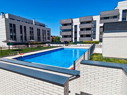 Swimming pool of Flat for sale in Colmenar Viejo  with Air Conditioner, Heating and Terrace