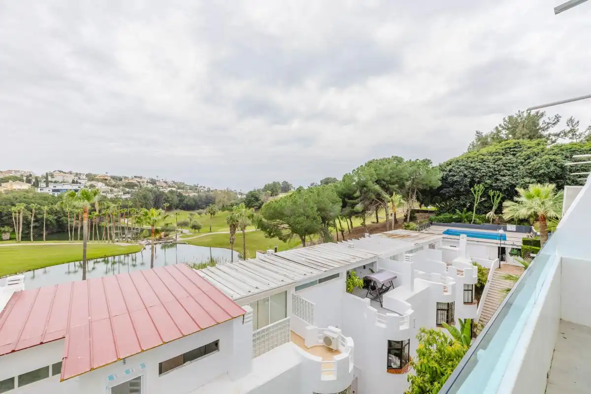 Jardí de Casa adosada en venda en Benalmádena amb Aire condicionat, Calefacció i Jardí privat