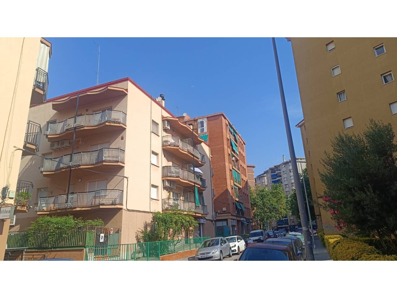 Vista exterior de Pis en venda en Sabadell amb Calefacció i Balcó