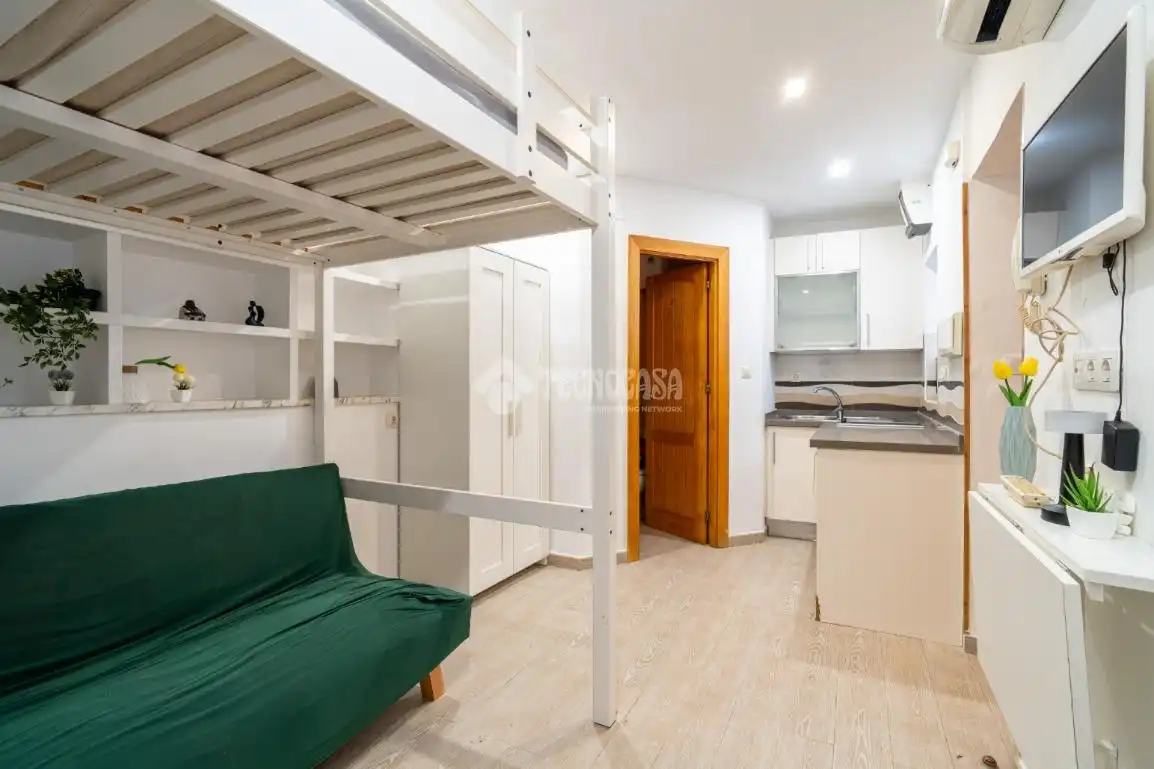 Habitación de Estudio en venta en Granada con Aire acondicionado