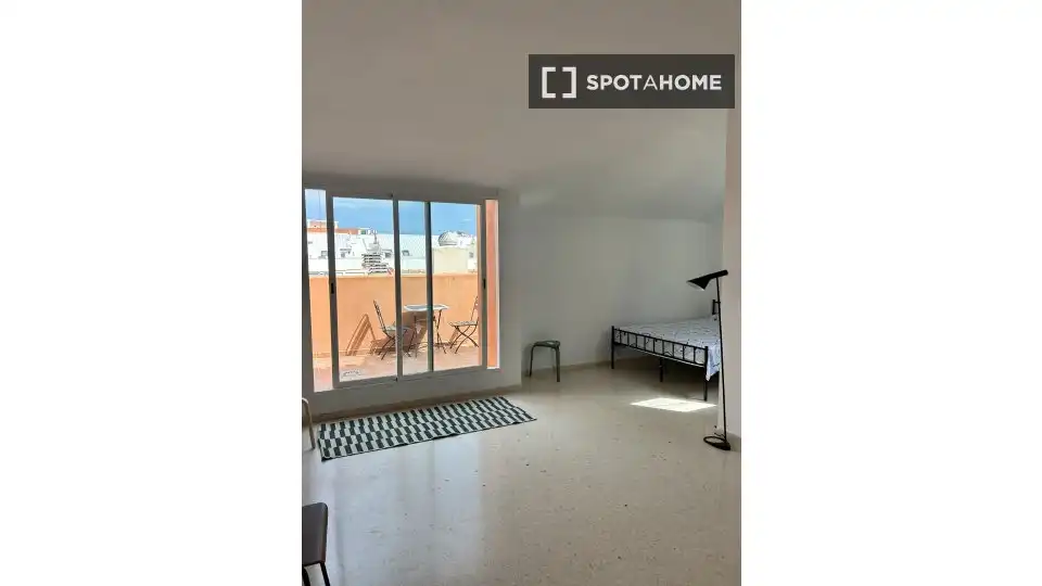 Bedroom of Flat for rent in Valencia  with Air Conditioner, Heating and Furnished