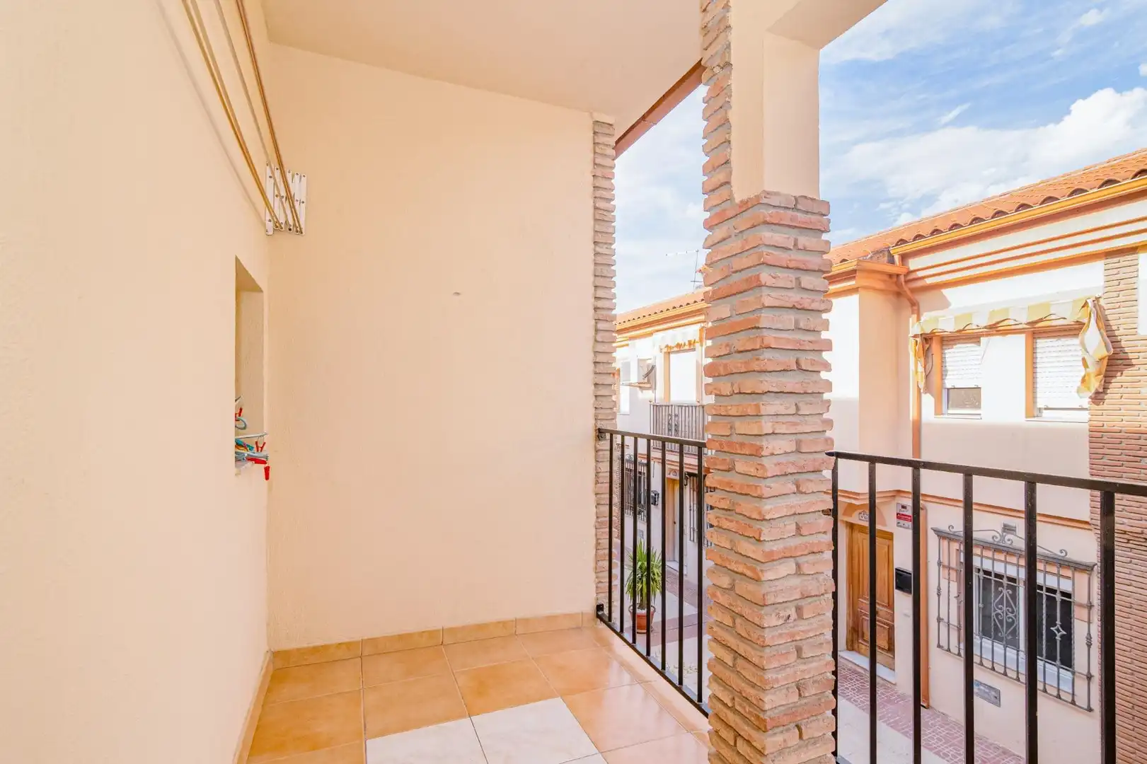Adosado con terraza en venta en Híjar, imagen 5