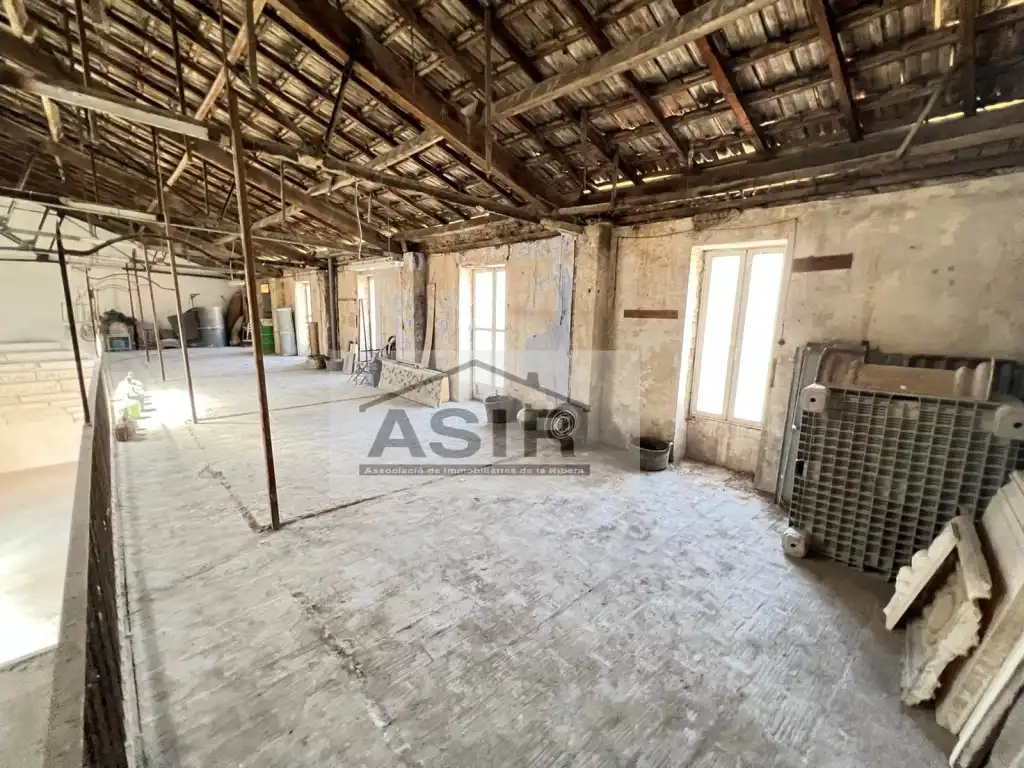 Industrial buildings for rent in Alzira