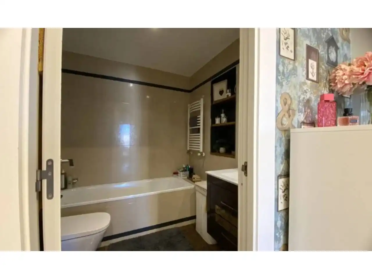 Bathroom of Flat for sale in Cornellà de Llobregat