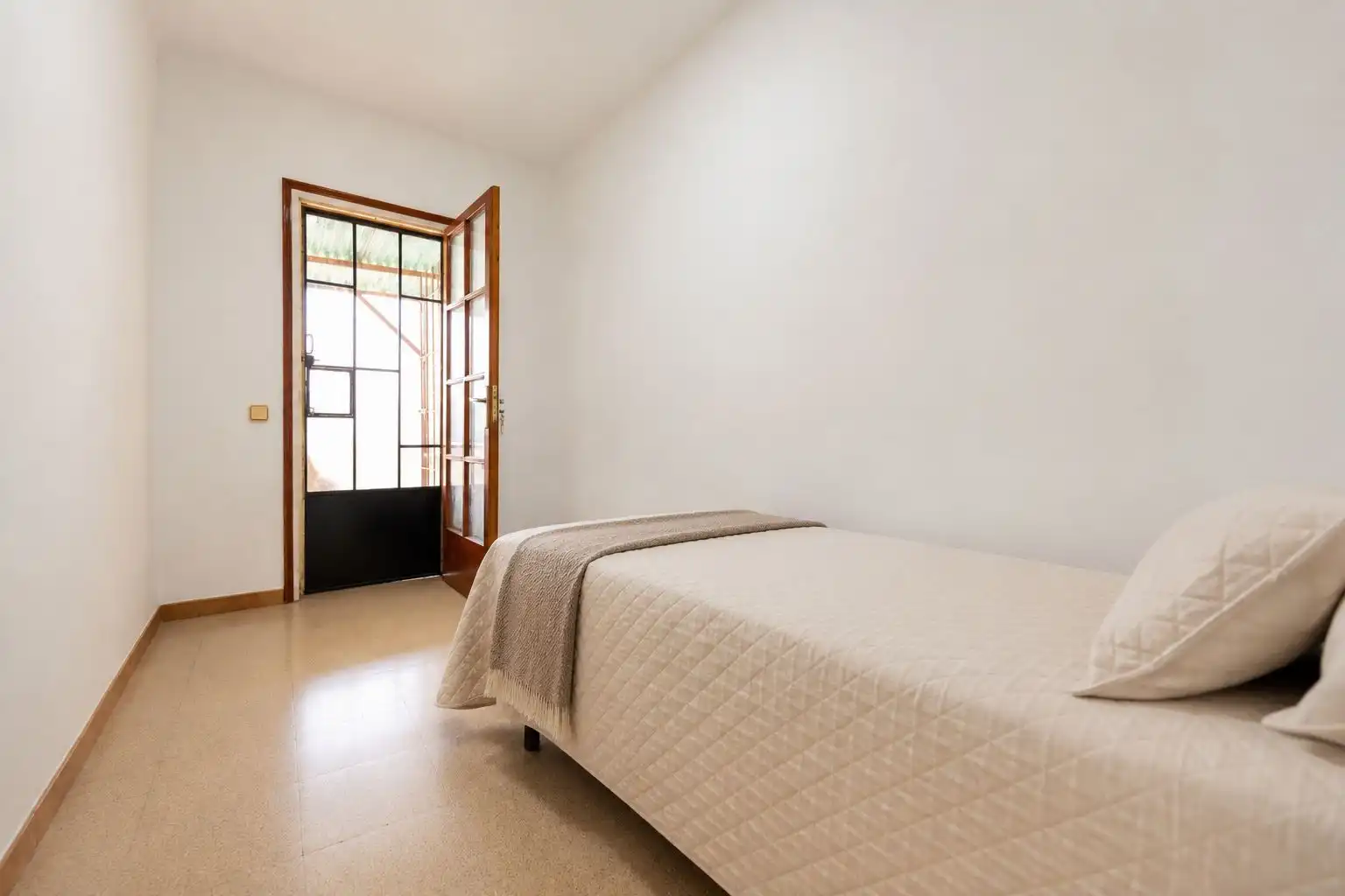 Habitación de Casa adosada en venta en Salt