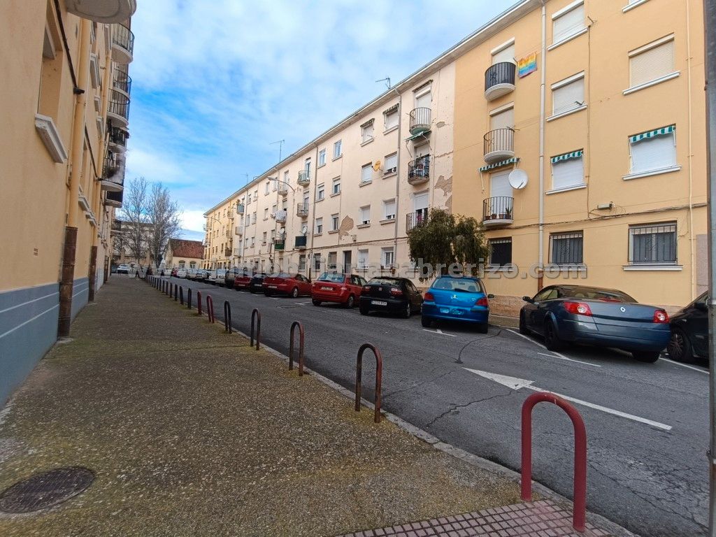 Exterior view of Apartment for sale in  Logroño  with Air Conditioner, Heating and Parquet flooring