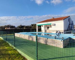 Piscina de Finca rústica en venda en Cáceres Capital amb Aire condicionat, Calefacció i Piscina