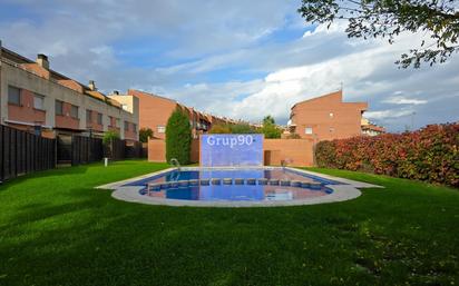 Piscina de Casa adosada en venda en Alpicat amb Calefacció, Jardí privat i Terrassa