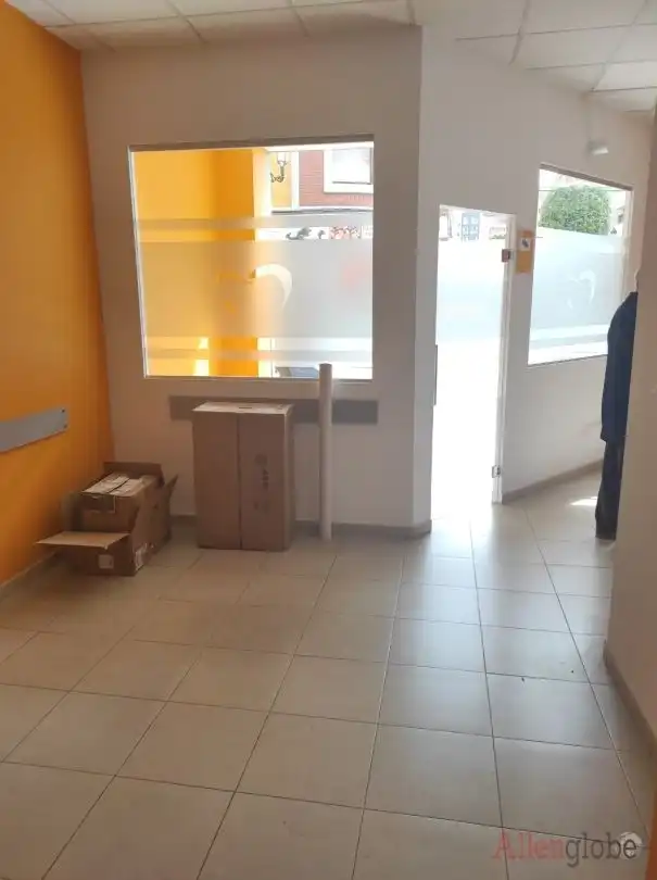 Local de alquiler en Oviedo  con Aire acondicionado