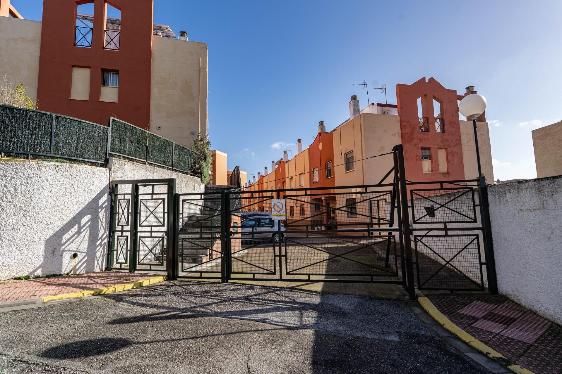 Single-family semi-detached for sale in Calle ACEQUIA, Santa Eufemia