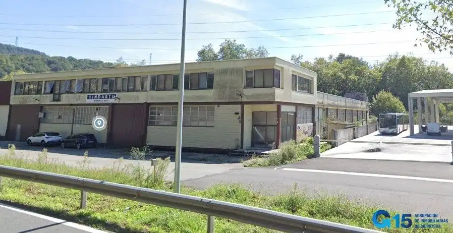 Vista exterior de Nave industrial en venta en Hernani