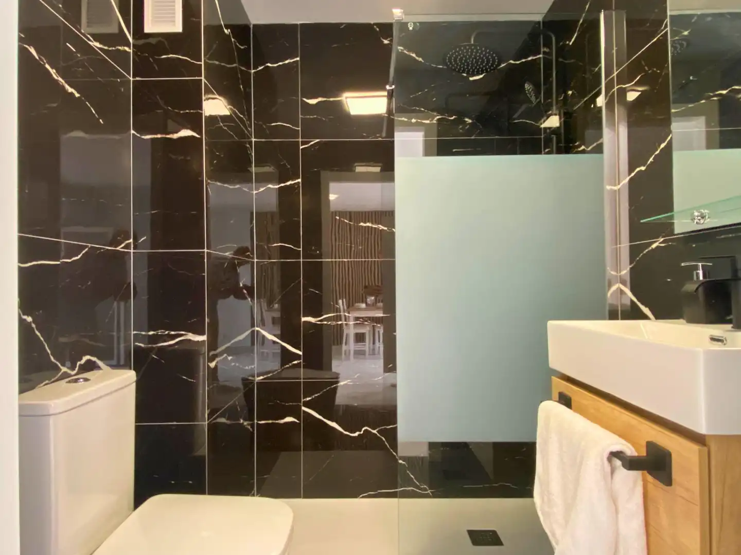 Bathroom of Flat for sale in Playa del Acequión, Náufragos y Rocío del Mar
