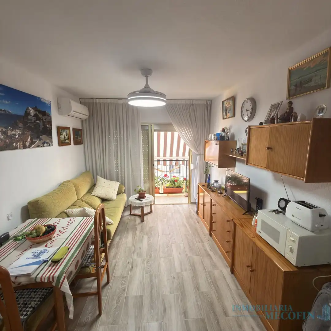 Wohnzimmer von Wohnung zum Verkauf in Benidorm mit Klimaanlage und Balkon