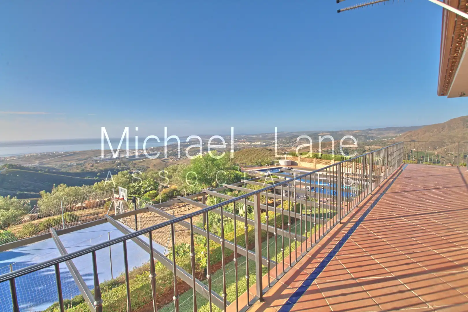 Casa o chalet en venta en Sierra de Estepona - Avda. de Andalucía
