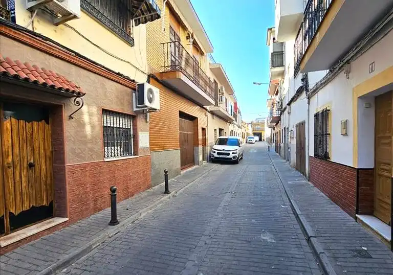 Exterior view of Apartments for sale in Sevilla
