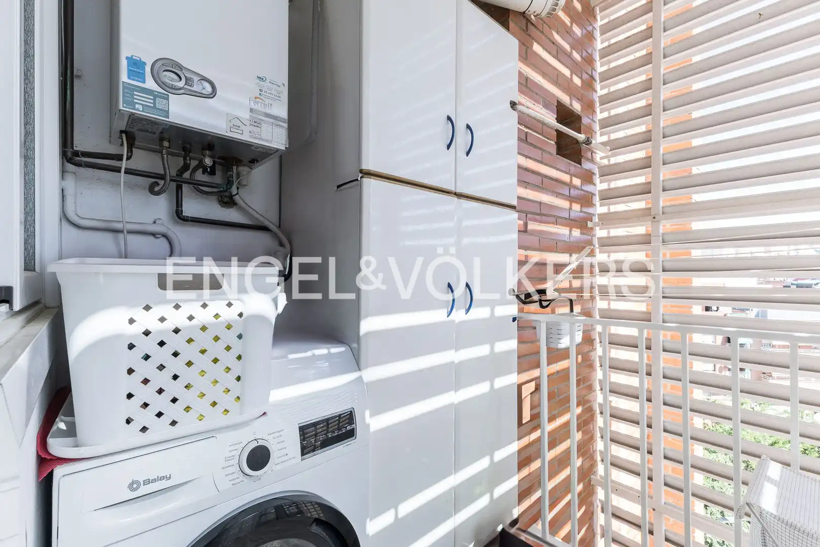 Terrasse von Wohnung zum Verkauf in Esplugues de Llobregat mit Klimaanlage, Heizung und Parkett