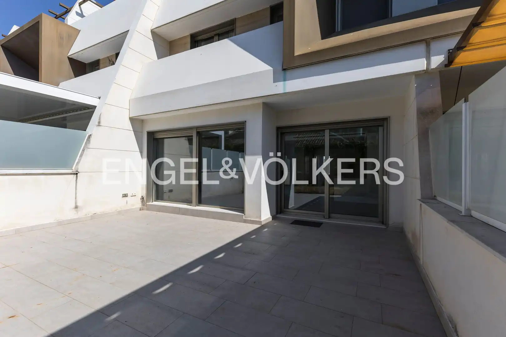 Terraza de Casa adosada en venta en Tres Cantos con Aire acondicionado, Calefacción y Jardín privado