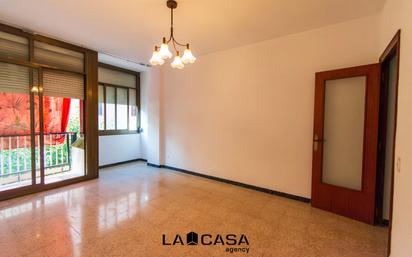 Flat for sale in L'Hospitalet de Llobregat  with Balcony